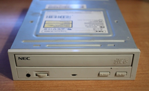 CD-ROM привод NEC CD-3002A